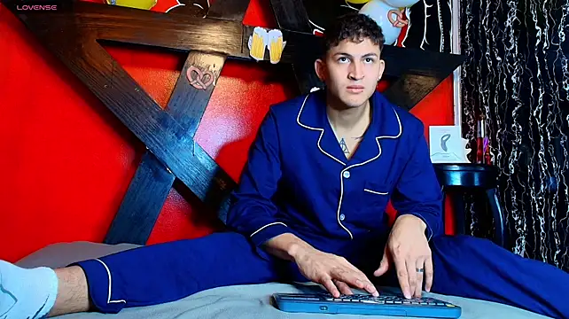 Axel_Romanov Adlı Modelin Web Kamerası Şovu