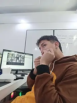 Axel_Romanov Adlı Modelin Web Kamerası Şovu