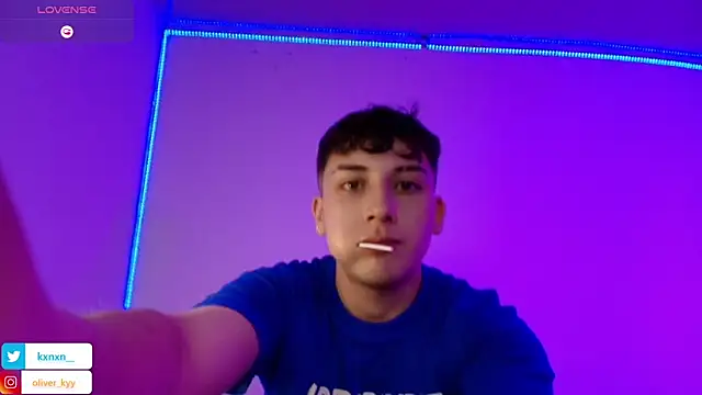 OLIVER_K webkamerás műsora