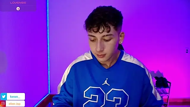 OLIVER_K Show Webcam