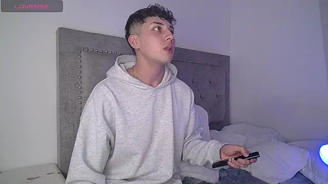 OLIVER_K Show Webcam