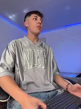 OLIVER_K Webcam show
