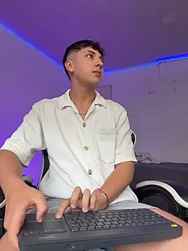 OLIVER_K Show Webcam