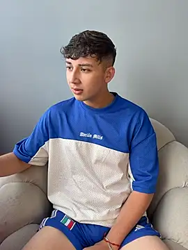 OLIVER_K Webcam show