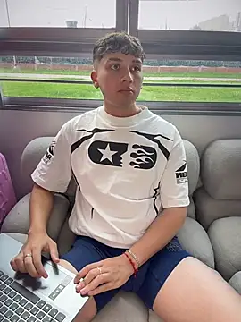 OLIVER_Kn Webbikameraesitys