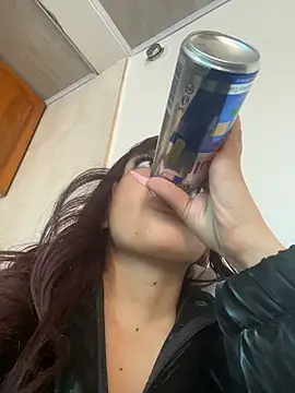 kira_ec Chat XXX in diretta