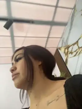 kira_ec Chat XXX live