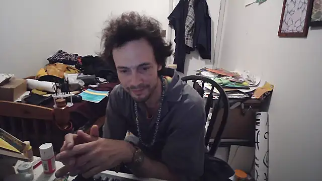 JohnnyMoves: διαδικτυακό σόου στην κάμερα