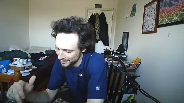JohnnyMoves Show in webcam
