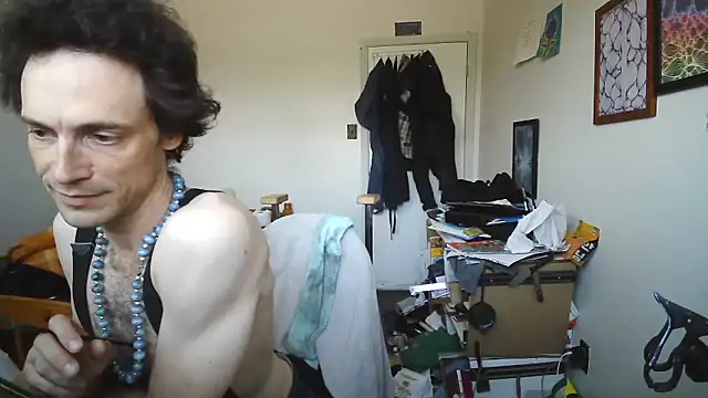 JohnnyMoves' Webcam Show