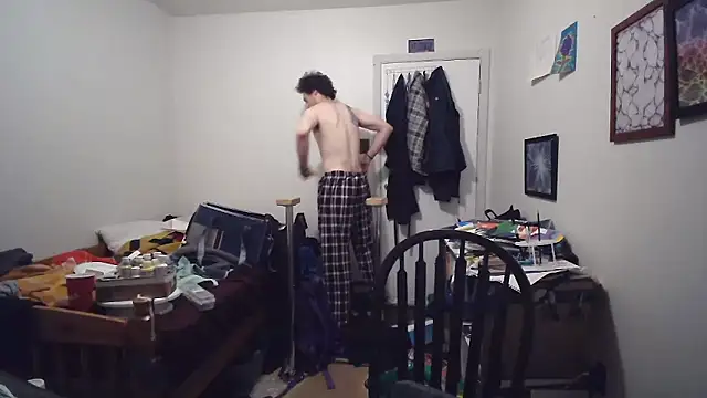 JohnnyMoves Show in webcam