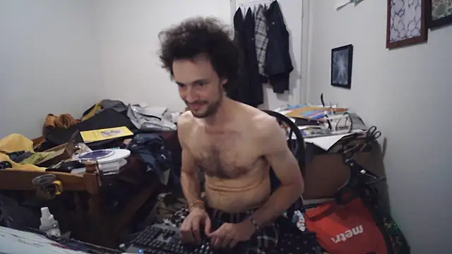 JohnnyMoves Pertunjukan Webcam
