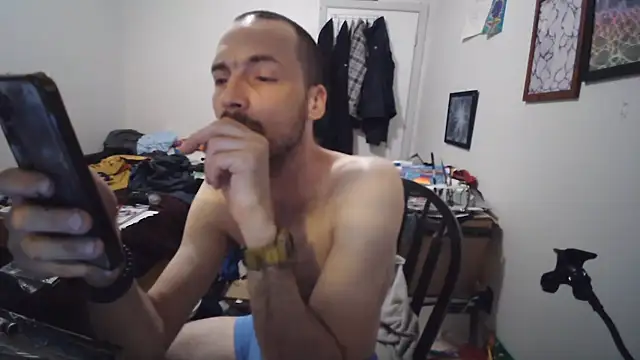 הופעת וובקאם של JohnnyMoves