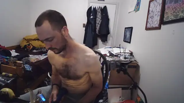 JohnnyMoves' Webcam Show