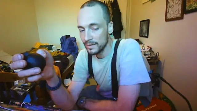 JohnnyMoves' Webcam Show