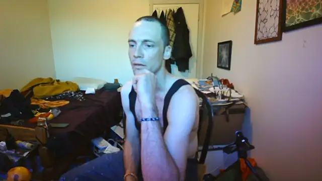 JohnnyMoves' Webcam Show