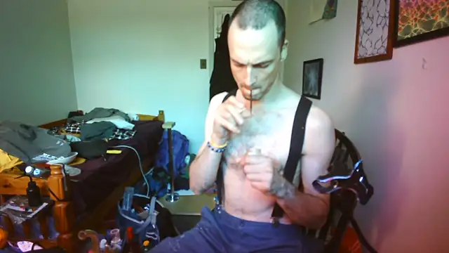 JohnnyMoves' Webcam Show