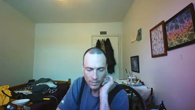 JohnnyMoves' Webcam Show
