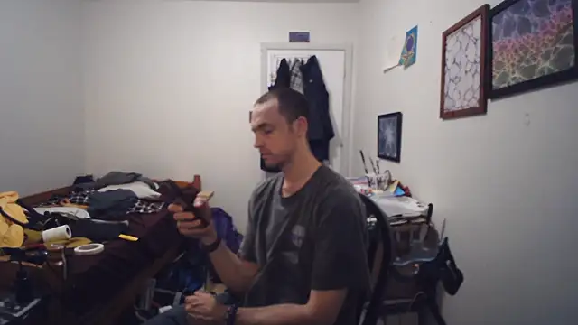 JohnnyMoves' Webcam Show