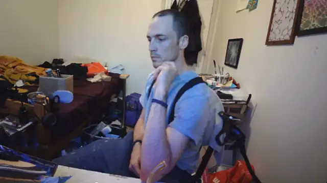 JohnnyMoves' Webcam Show