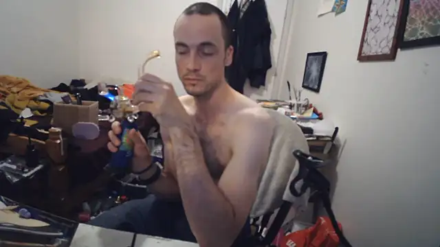 JohnnyMoves Show Webcam