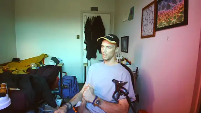 JohnnyMoves' Webcam Show