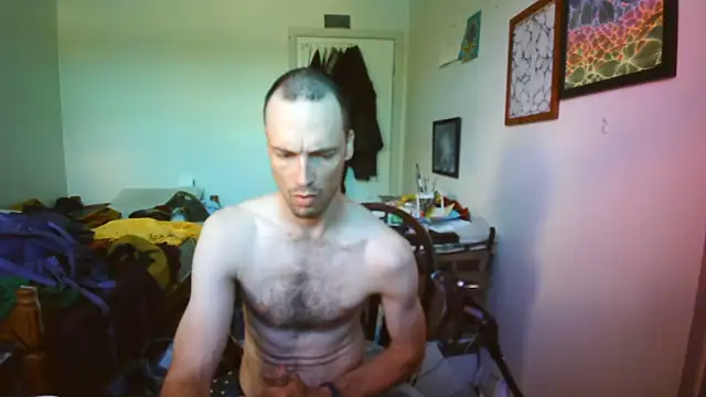 JohnnyMoves webkamerás műsora