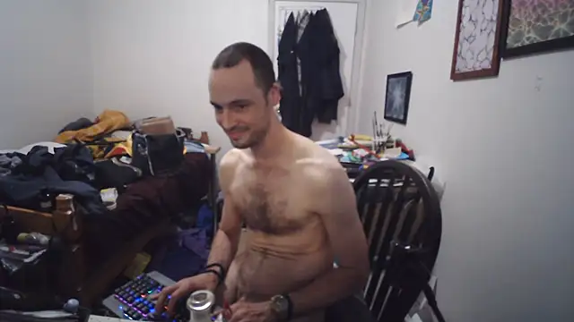 JohnnyMoves Show in webcam
