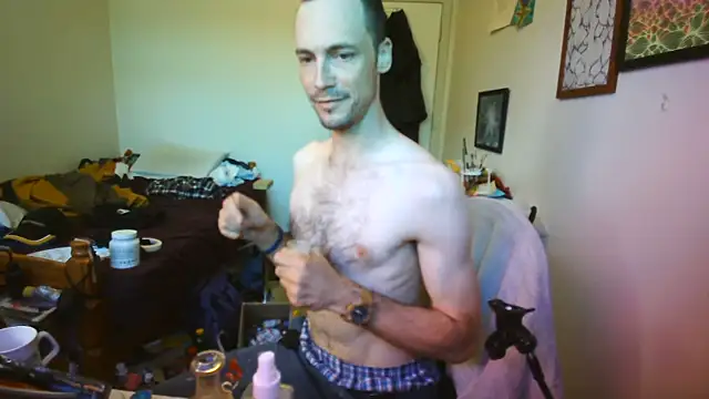JohnnyMoves webkamerás műsora