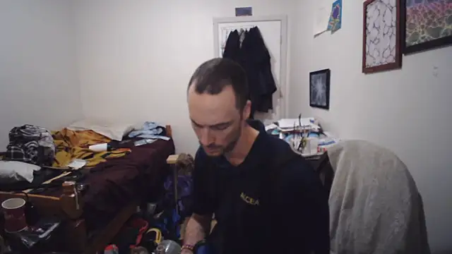 JohnnyMoves' Webcam Show