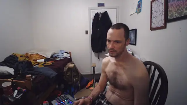 JohnnyMoves' Webcam Show