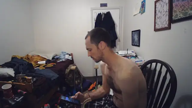 JohnnyMoves' Webcam Show