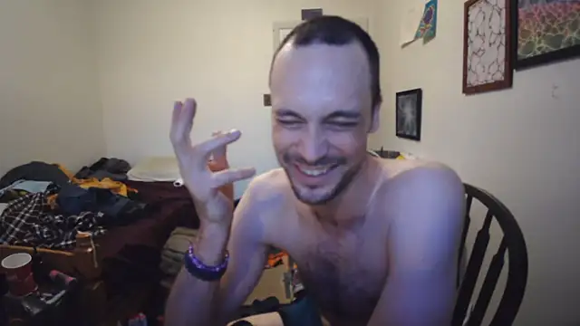 JohnnyMoves webkamerás műsora