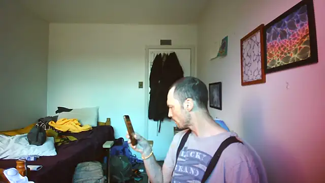 JohnnyMoves' Webcam Show