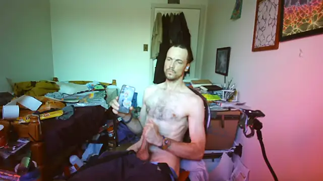 JohnnyMoves' Webcam Show