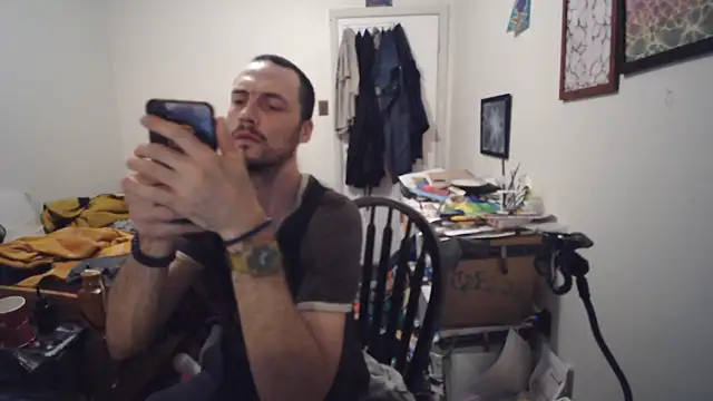 JohnnyMoves' Webcam Show
