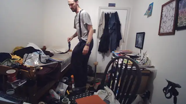JohnnyMoves Pertunjukan Webcam