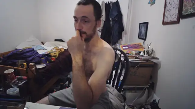 JohnnyMoves Show in webcam