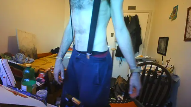 JohnnyMoves Show in webcam