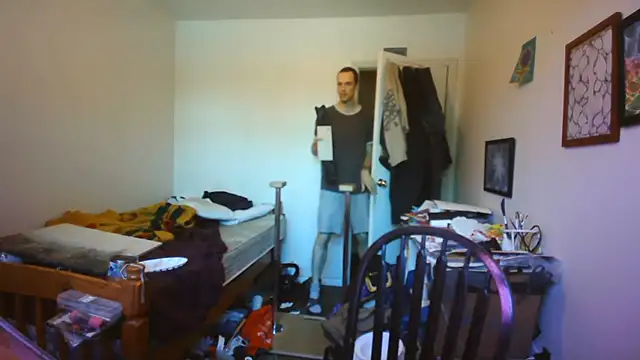 הופעת וובקאם של JohnnyMoves