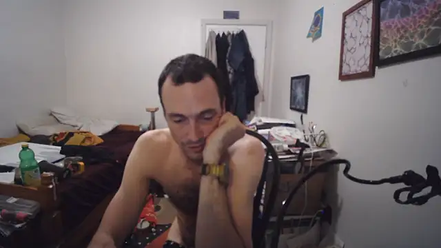 הופעת וובקאם של JohnnyMoves