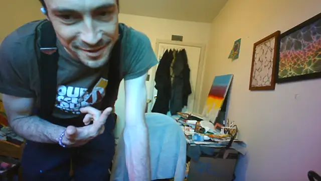 JohnnyMoves' Webcam Show