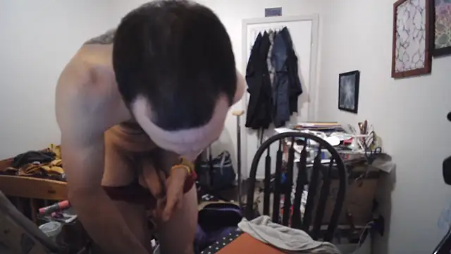 JohnnyMoves Шоу с уебкамера