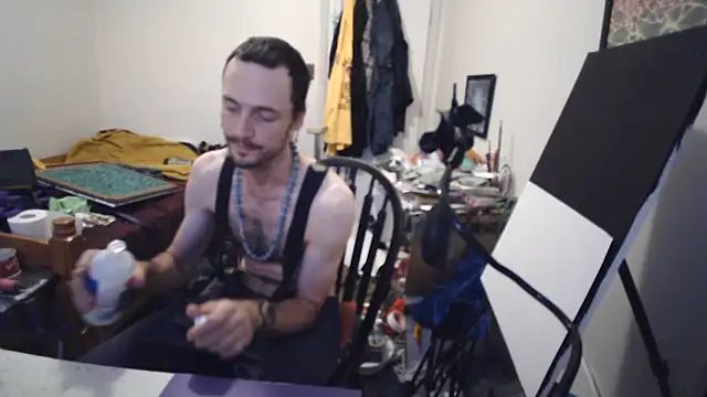 הופעת וובקאם של JohnnyMoves