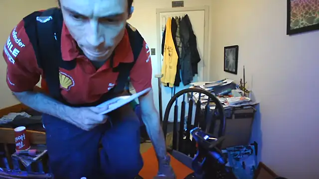 JohnnyMoves' Webcam Show