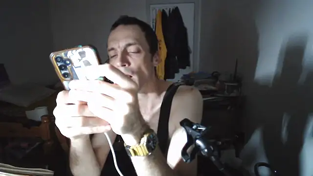 JohnnyMoves' Webcam Show