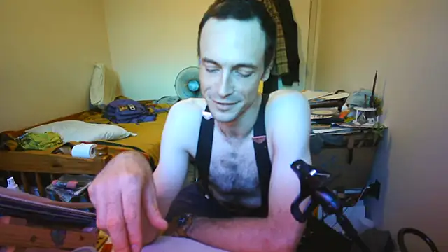 הופעת וובקאם של JohnnyMoves