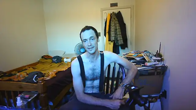 JohnnyMoves Show in webcam