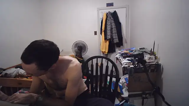 JohnnyMoves Show Webcam