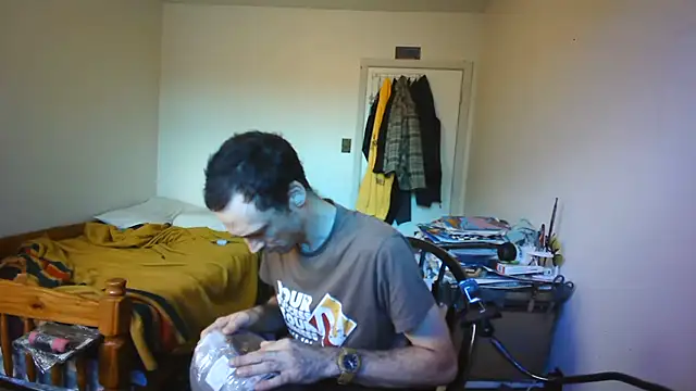 JohnnyMoves' Webcam Show